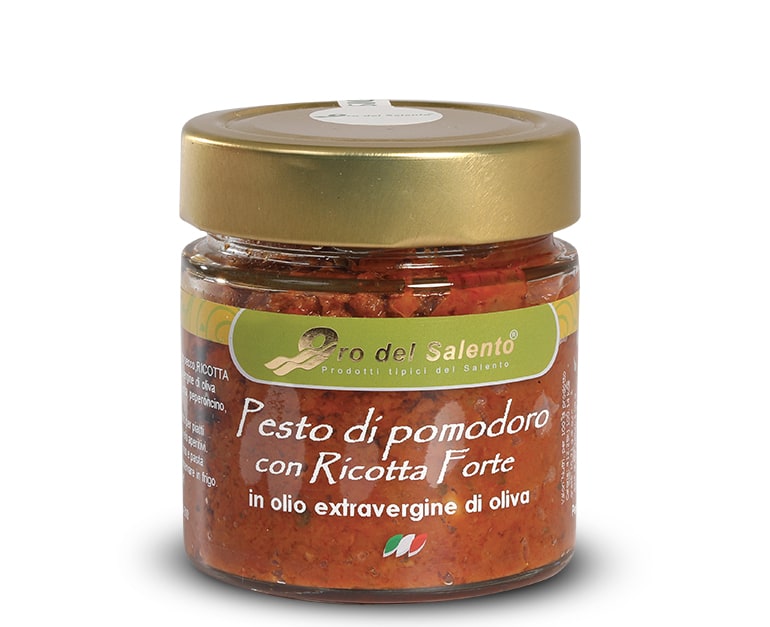 Dried tomatoes pesto with ricotta forte